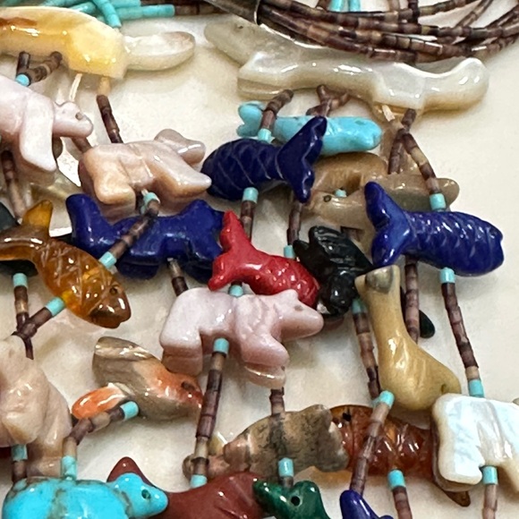 Vintage handmade Zuni fetish Colorful Animal Beaded Necklace